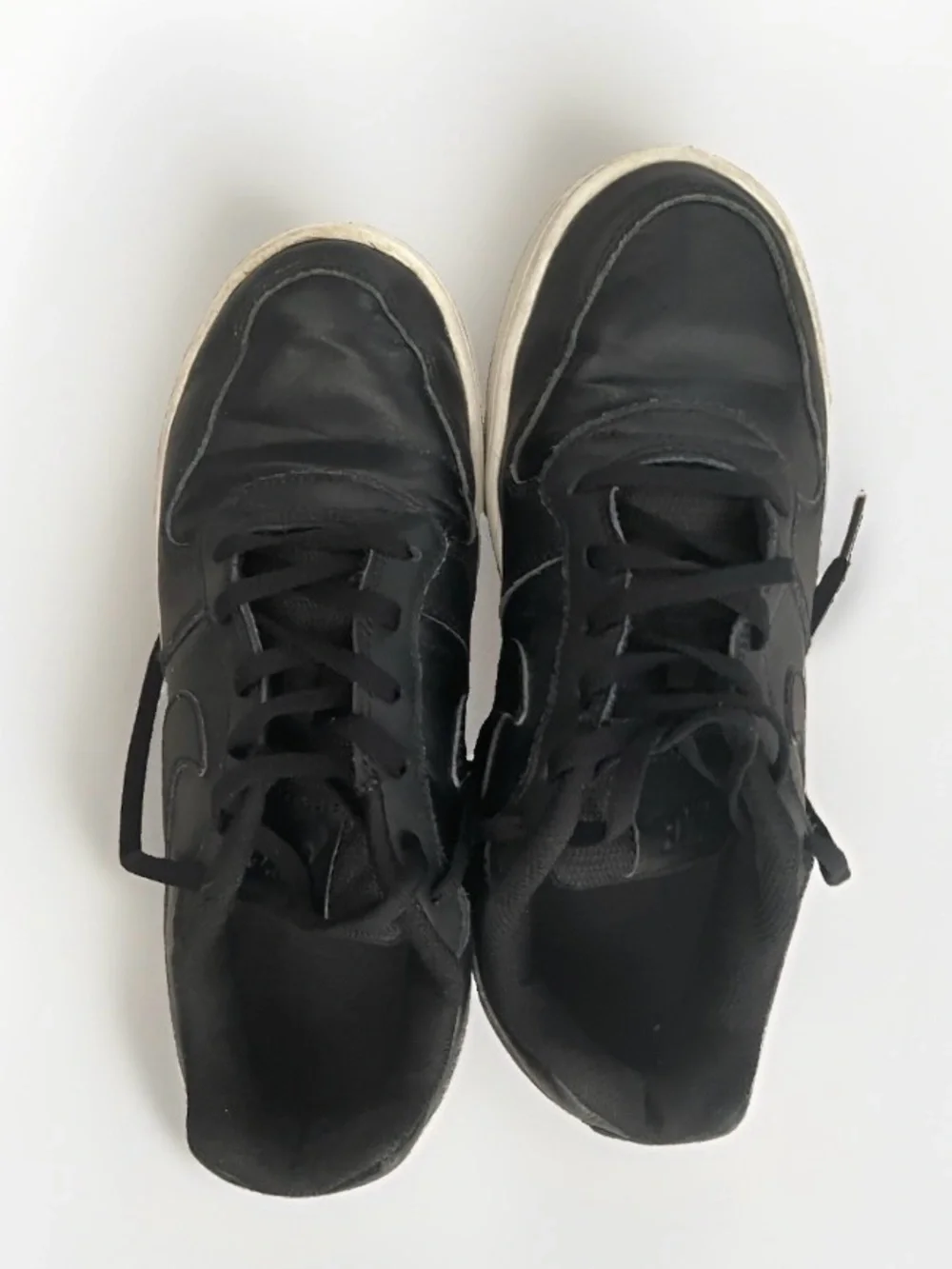 Size 8.5 - Nike Ebernon Low Black sneakers